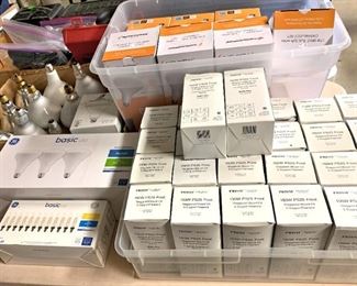 90 Tools light bulbs