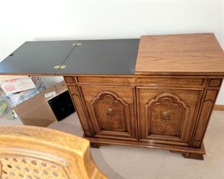 Thomasville buffet sideboarf cabinet with heat tempered surface