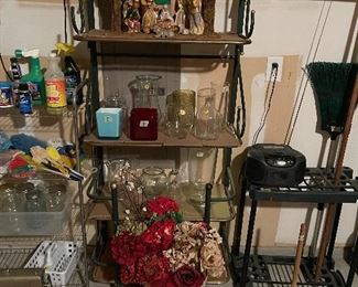 Bakers Rack, Vases, Floral