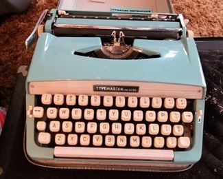 Typemaster typewriter