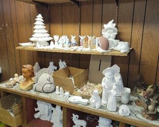 Paintable ceramic figurines