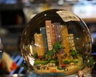 Snow Globe 