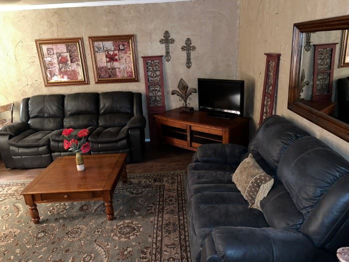 Emily Street Estate Sale in Mineola, TX starts on 11/10/2022