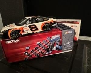 ACTION COLLECTABLES 8 Dale Earnhardt Jr
