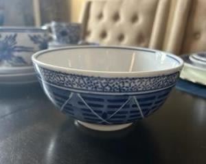 Centrum Blue and white Dinnerware Bowl