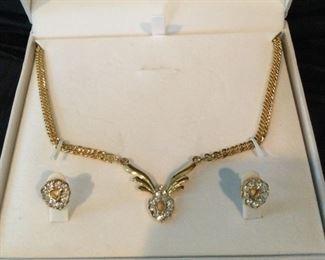 Gold Heart with Wings Necklace and Earring Set