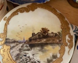 Painted round porcelain trinket Box