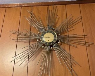 . . . love this starburst clock! Key available and it works great -- cosmic style!