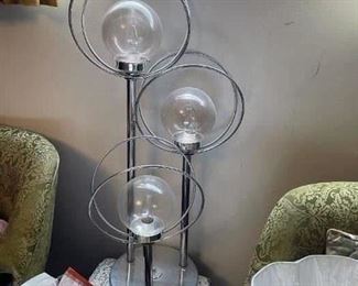 . . . love this table lamp!