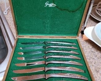Griffon Knives