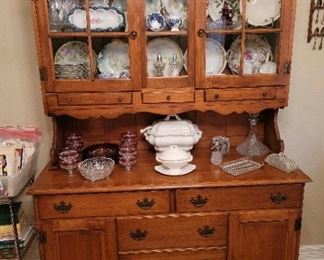 Sprague & Carleton Maple Hutch