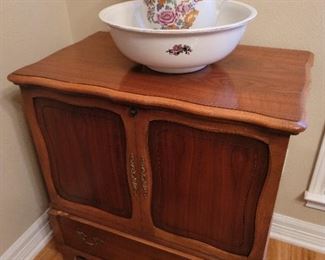 Lane Hope Chest