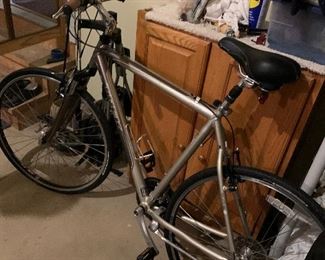 TREK 1700 bike