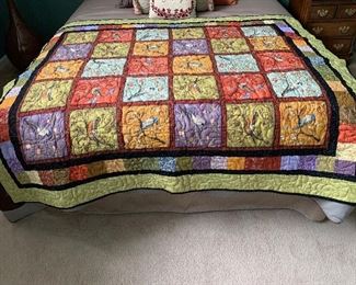 Pretty bird motif hand-made quilt