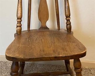 Antique Tapered Splat Back Windsor Chair.