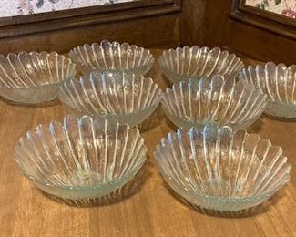 Vintage Anchor Hocking Style Glass Bowl Set.