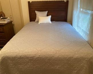 Full Size Mattress and Serta Motion iSeries Adjustable Bed.