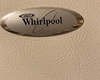 Whirlpool Side by Side Refrigerator/Freezer w/Indoor Water & Ice.