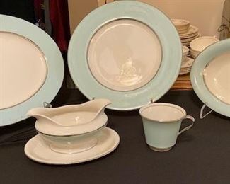 Colony House China "Antigua".