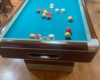 bumper pool table