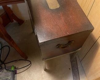shoeshine box with stand 