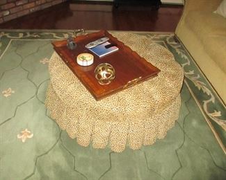 Large Rolling Ottoman ~ Many Rugs To Choose From