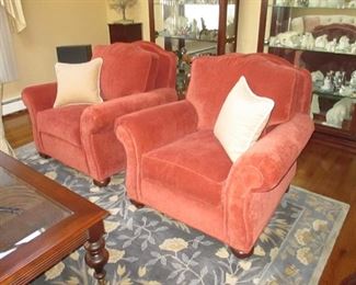 Pair of Plush Comfortable Living Room Arm Chairs Gently Used 