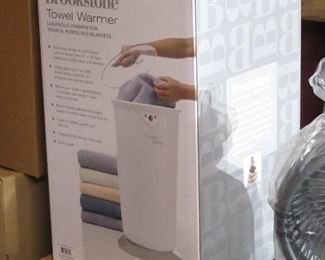 Brookstone Towel Warmer NIB 