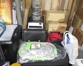 Tons of Quality Home Essentials & Decor 