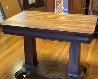 Very nice empire style entry table! 