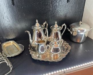 Reed and Barton Silver Plate Tea/Coffee Set