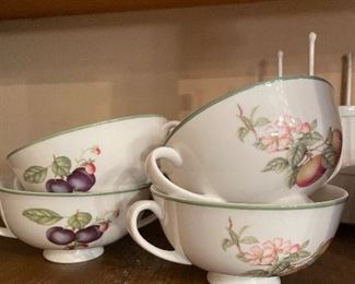 Royal Doulton Dinnerware, A large Collection