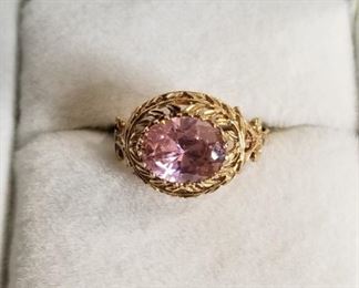 10k yellow gold & pink Topaz gemstone ring