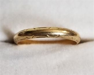 Vintage 14k yellow gold band ring