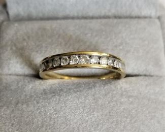 14k yellow gold & tiny Diamond band ring