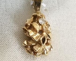 14k yellow gold & tiny Diamond pendant