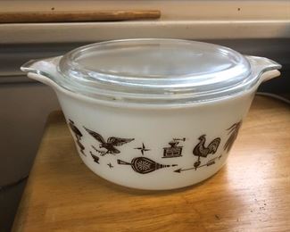 Pyrex White Early American round casserole