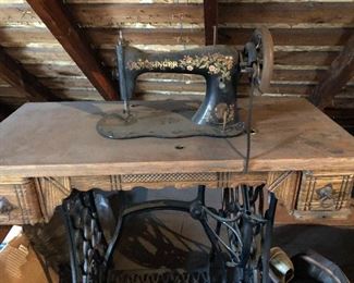 1888 Antique Singer Floral Sewing Machine painted flowers,  fiddle base
