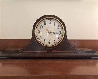 Westminster chimes mantle clock