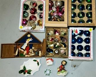 Retro Christmas Decor