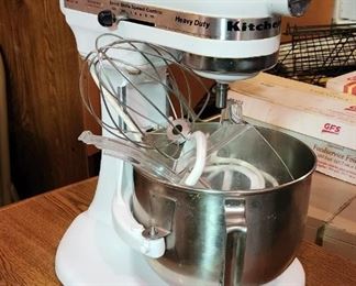 Kitchen Aid Mixer & Stand