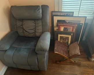 Art is $5 today! Reclining chair is $25 and mini stool is $ 10

This is the 75% off prices 