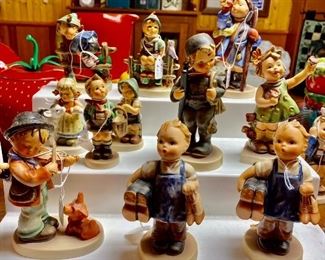 Goebel Hummels on the march