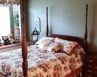 4 post bed 5 piece bedroom setting