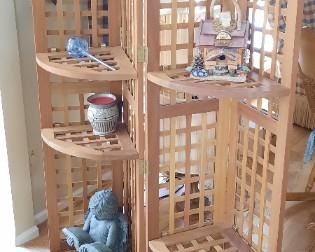 Room divider with shelves