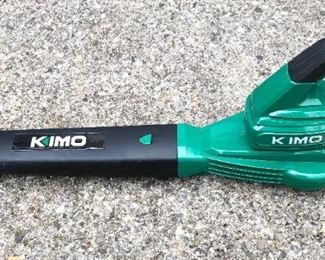 Battery leaf blower with charger