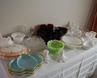 VINTAGE GLASSWARE AND COLLECTIBLES