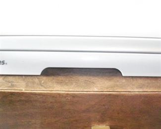 Fellowes Star 150 Manual Plastic Comb Punch and Binding Machine with combs