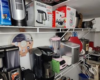 Kitchen Accessories/Appliances (Most New in Box)