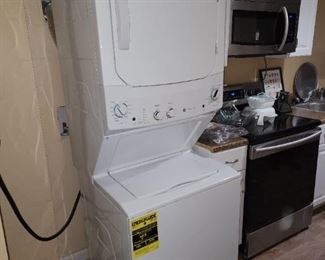 Stackable Washer/Dryer (NEW)